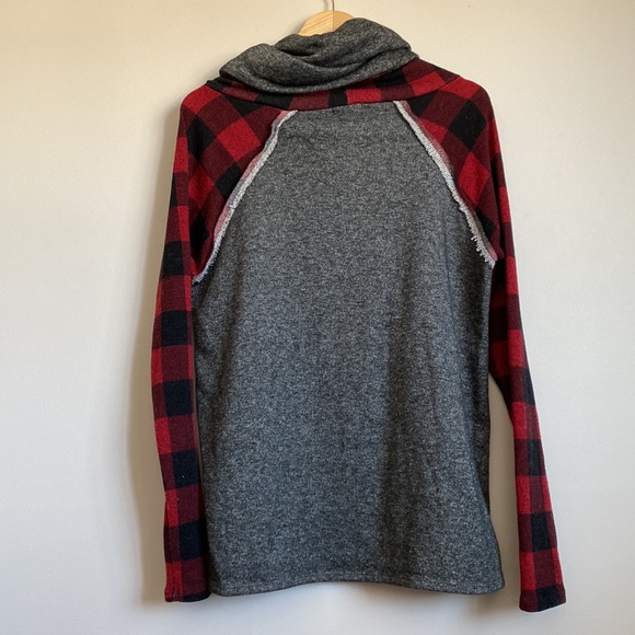 12PM by Mon Ami. Cowl-neck sweater. Plaid/grey. Medium. - Picture 4 of 8